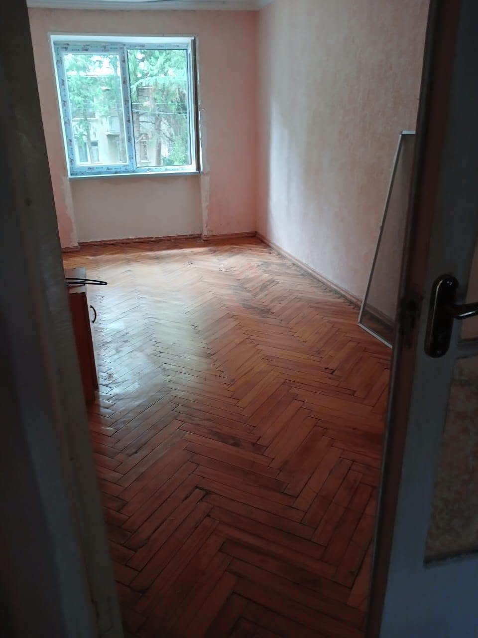 4-room apartment for rent on Rustaveli Street in the village for 1,000₾