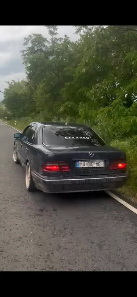 Mercedes 2.8 мотор 1998