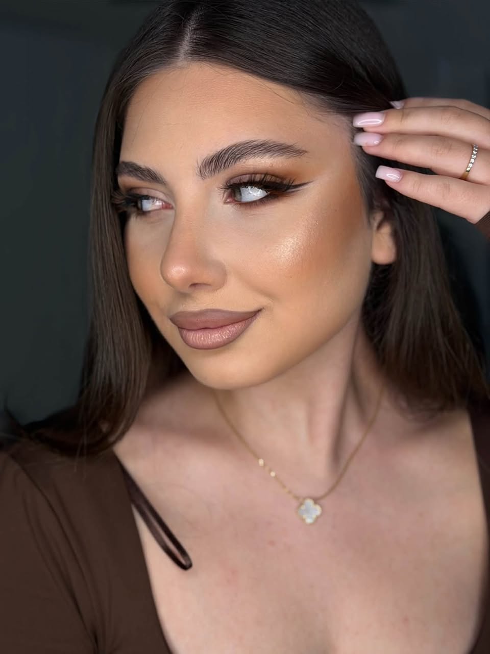 💄 Dəriyə qulluq — yüksək keyfiyyətli materiallar ilə. Əvvəlcədən qeydiyyatdan keçin: