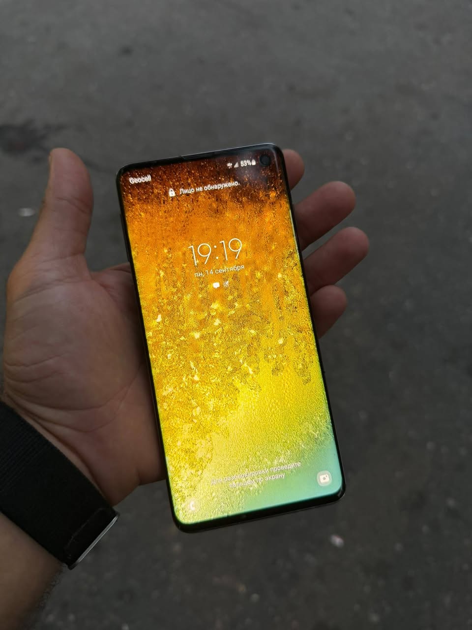 Samsung S10 1'e 1 iPhone'a换鞋bilir.