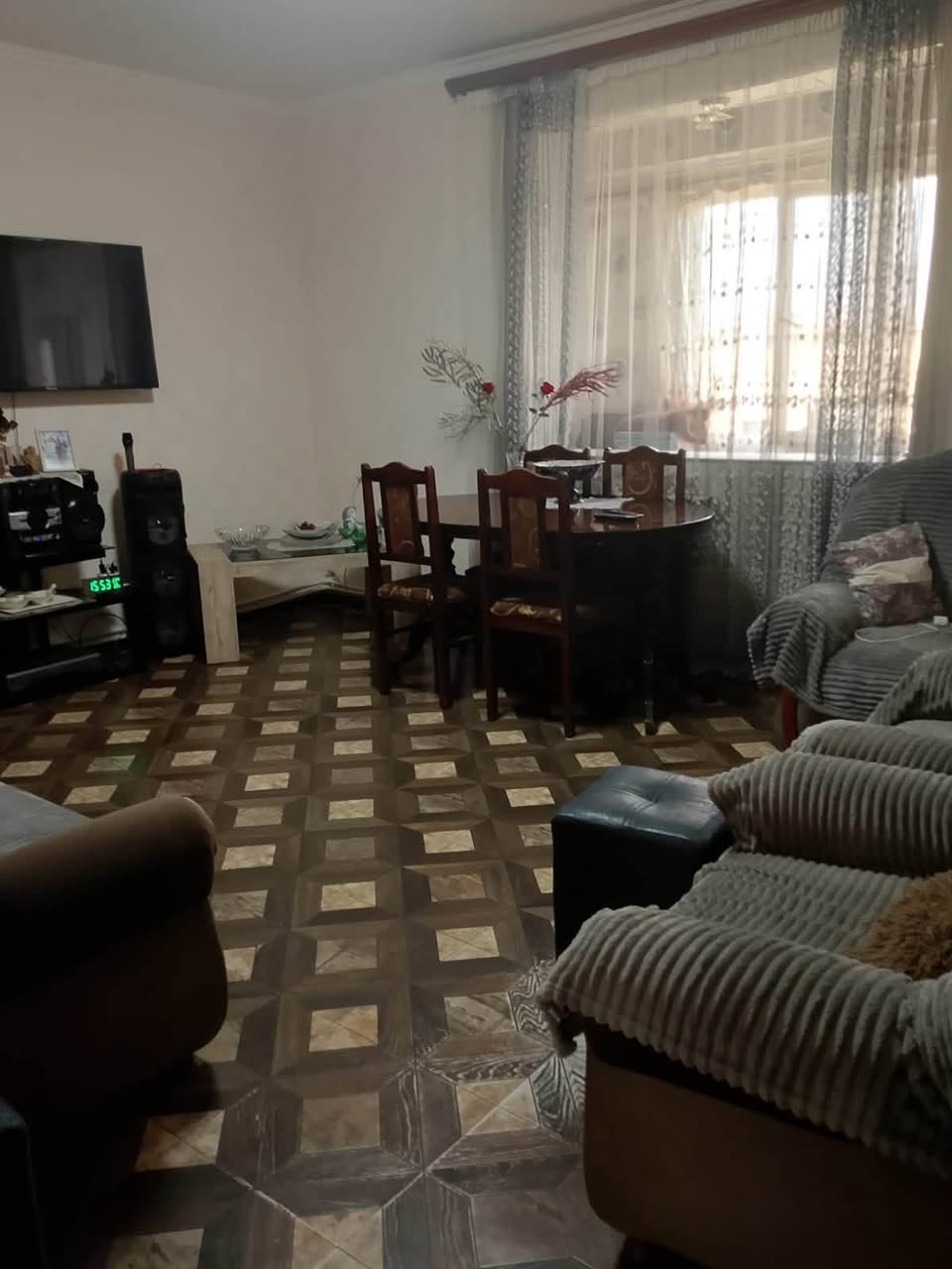 4 otaqlı mənzil satılır, İrəvan — $118,000
