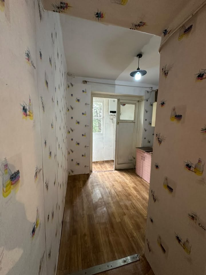 1 oda daire kiraya verilmektedir, Tiflis