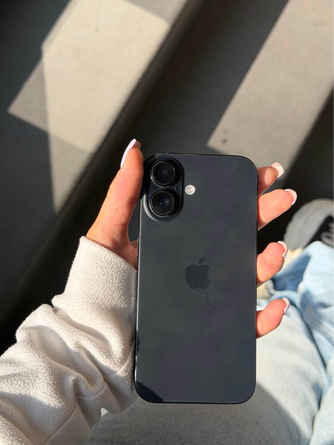 iPhone 16 идеально сохранён — 235,000֏