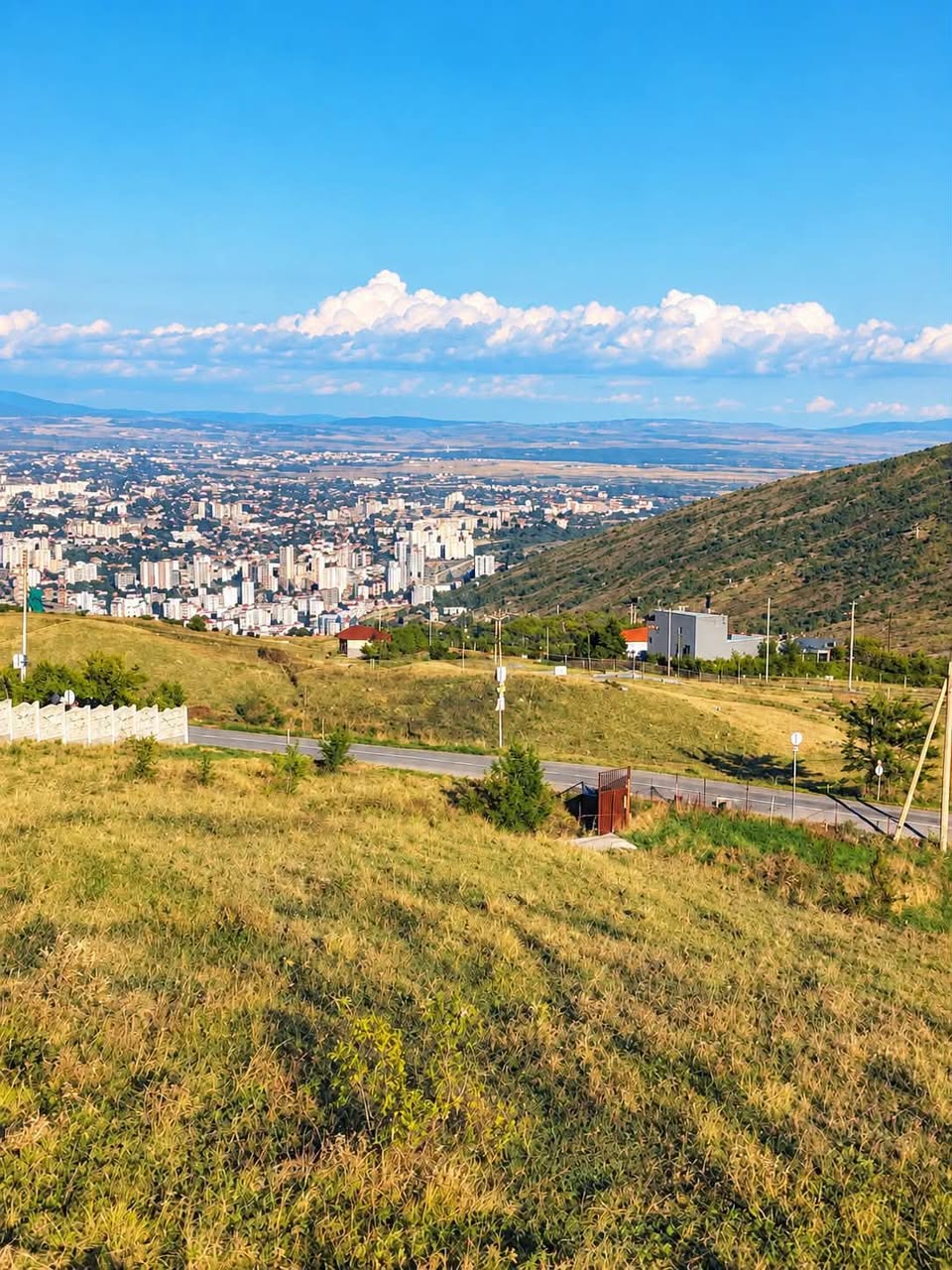 Toprak Parçası, Tiflis