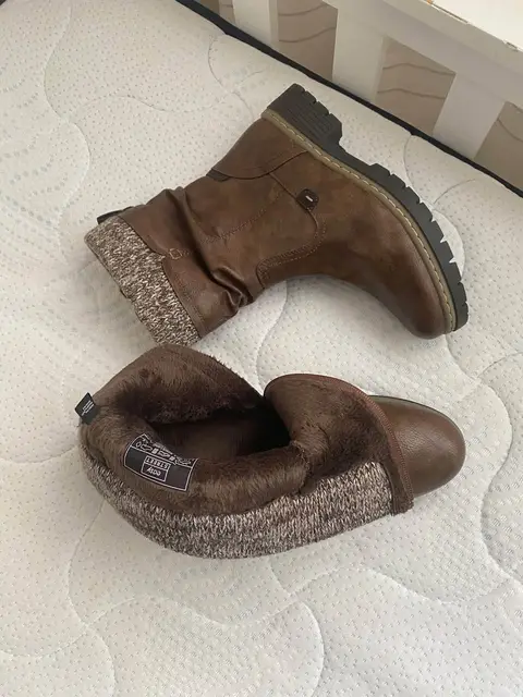 Brown ankle boots, size 39