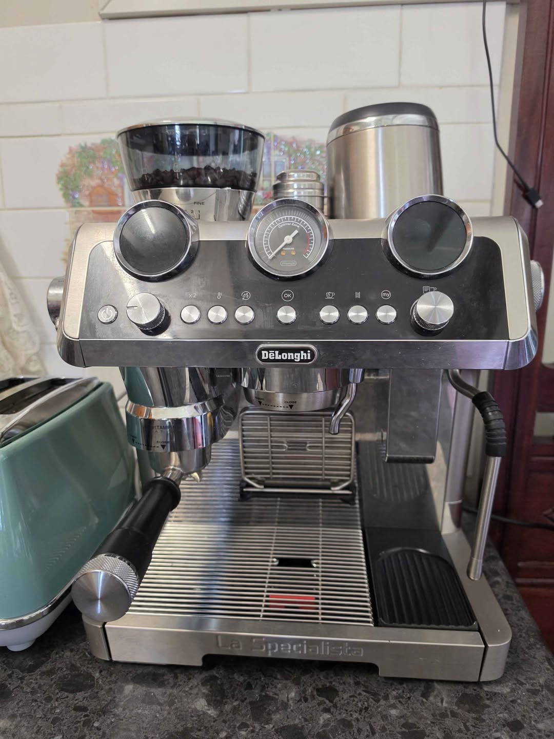 Delonghi La Specialista kahve makinesi, neredeyse
