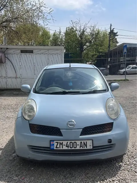 Nissan 2005