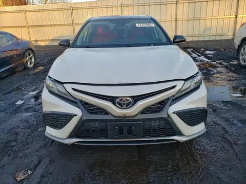 Toyota Camry 2022