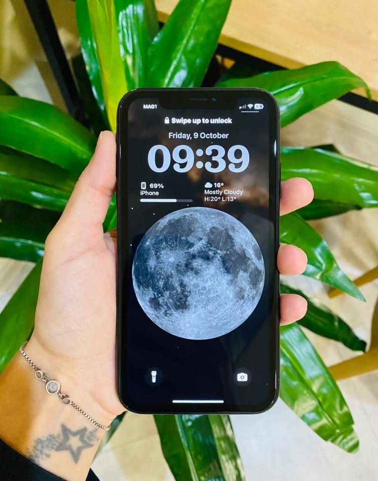 IPhone XR BH-82 unopened final price 300-lari