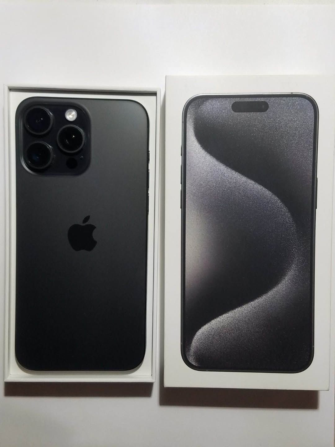 iPhone 15 Pro Max 256GB Black Titanium