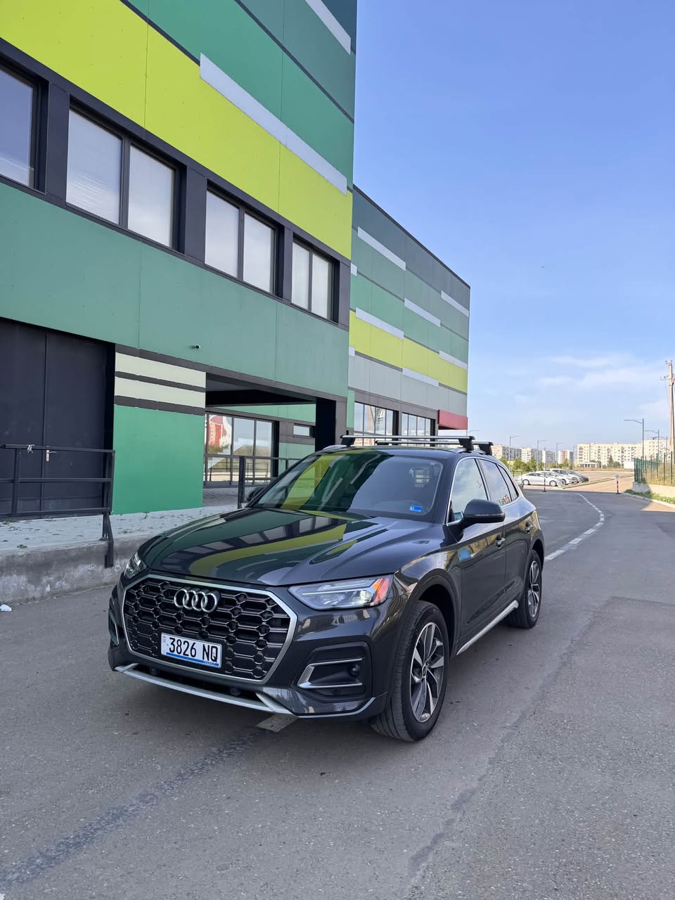 Audi Q5 year 2022 price 17800$ is good
