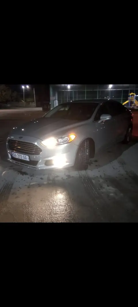 Avtomobil 2015 — 4,800$