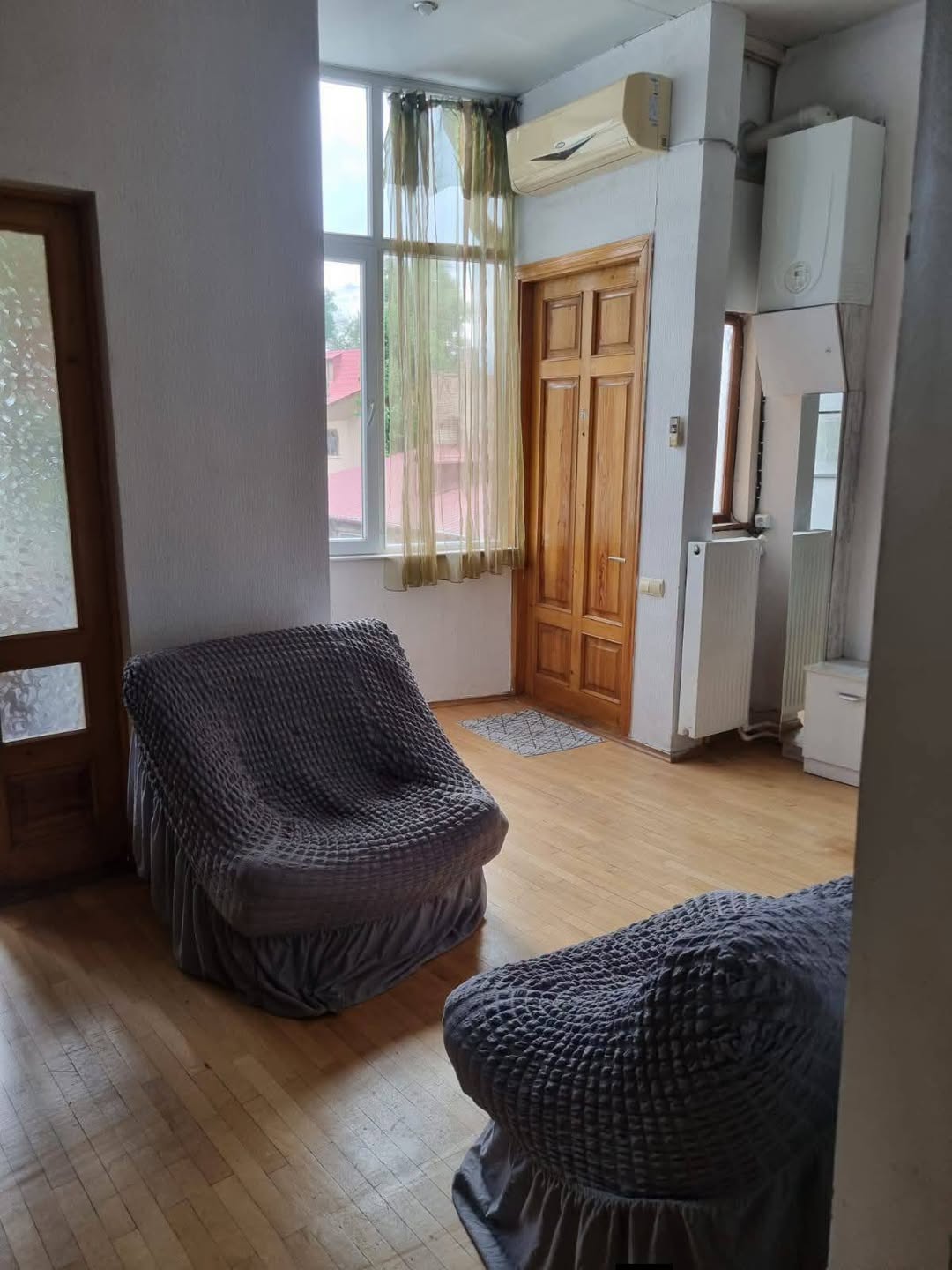 A 4-room apartment is for sale in Baku — $6,700