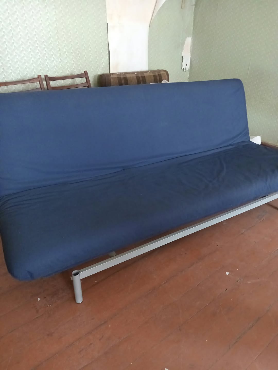 Danimarka qərənfilsoyu divan 150л