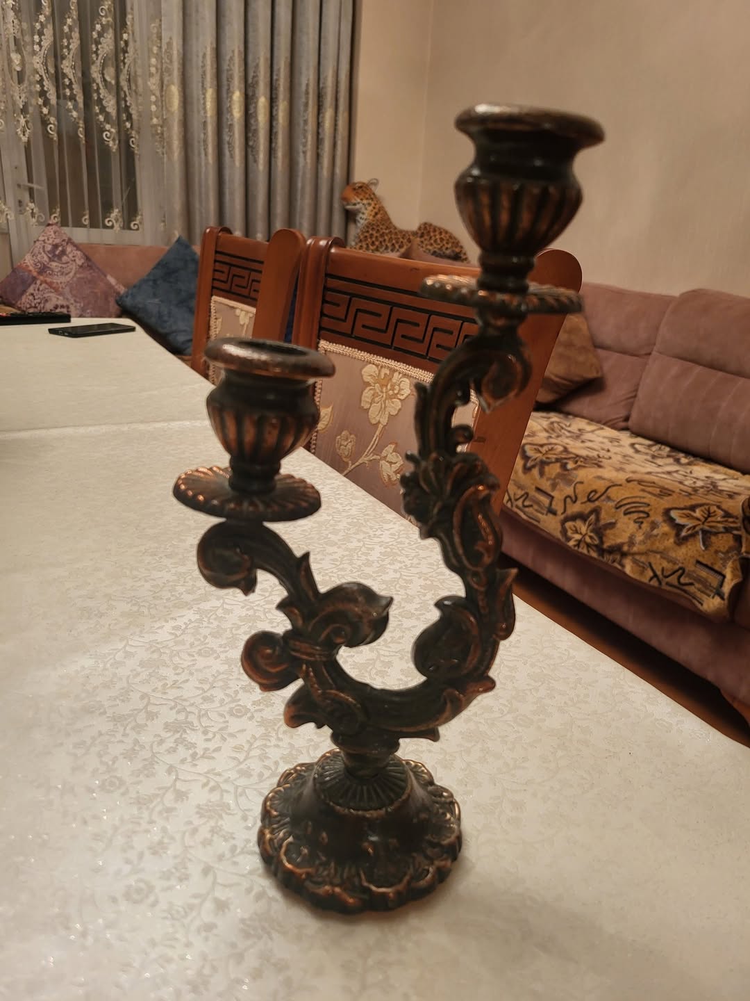 Bürünc iki qollu şamdan