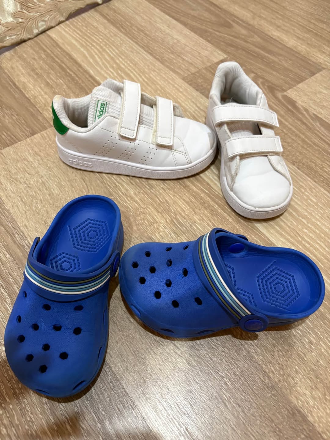 Jeoks/Adidas/Biomekanik. 4üncü de birlikte minimum fiyata satın aldım.