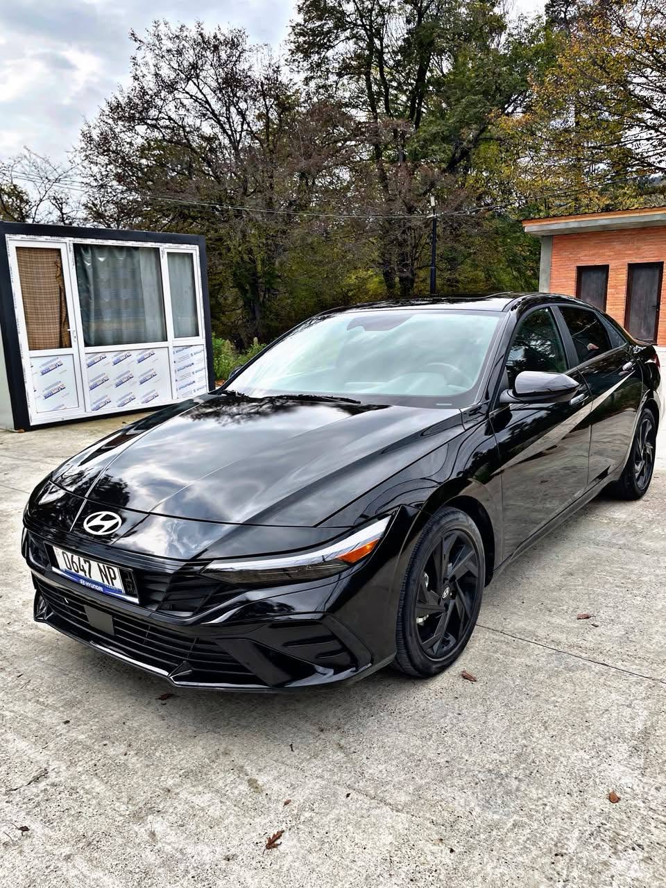 Hyundai Elantra 2025 — $16,500