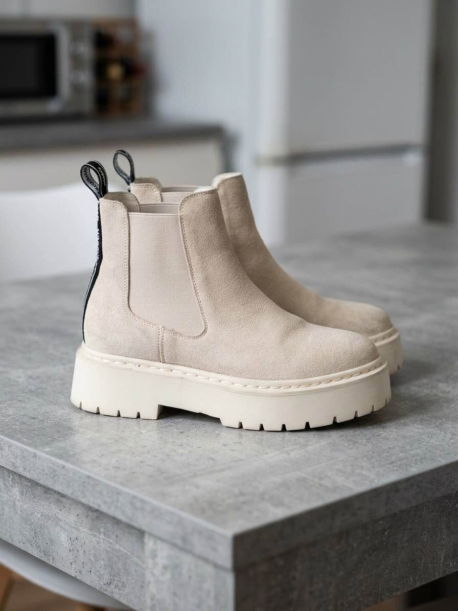 Steve Madden boots suede size 40