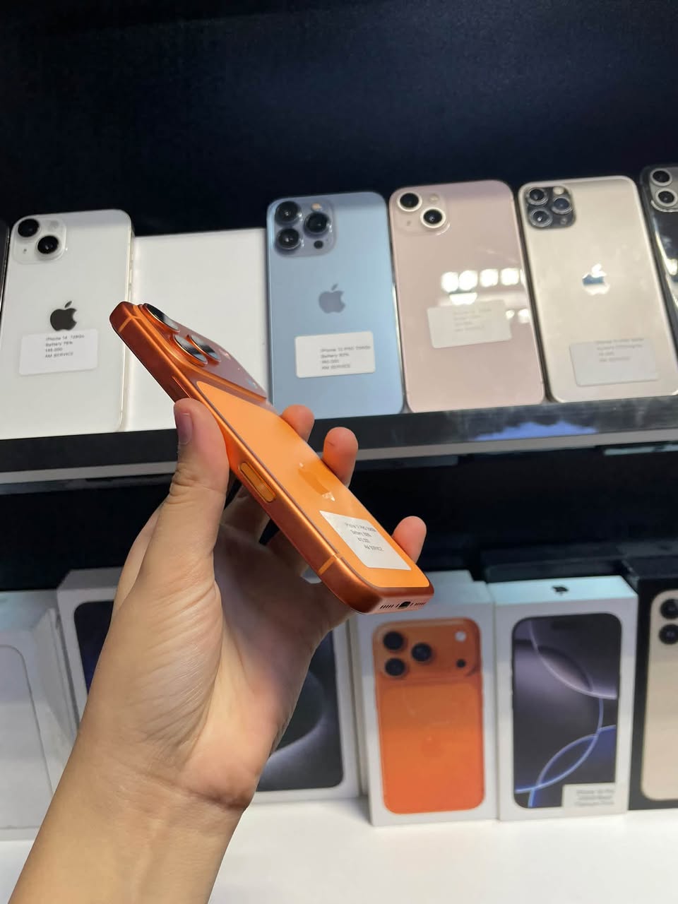 iPhone 17 pro оранжевый 100% Gorcaranayin — 405,000֏