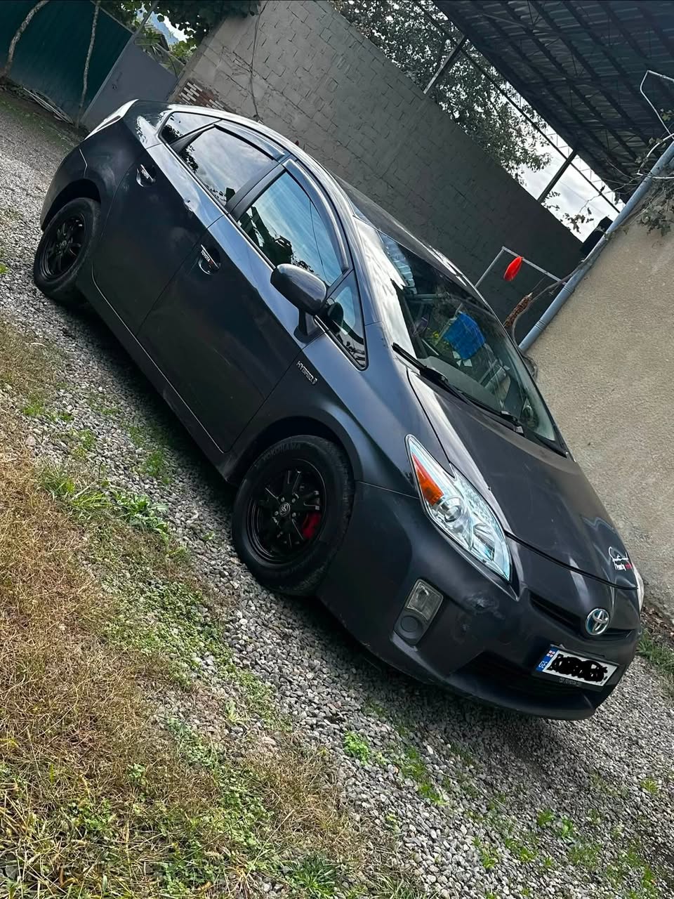 Toyota Prius 2010 — 4,500$