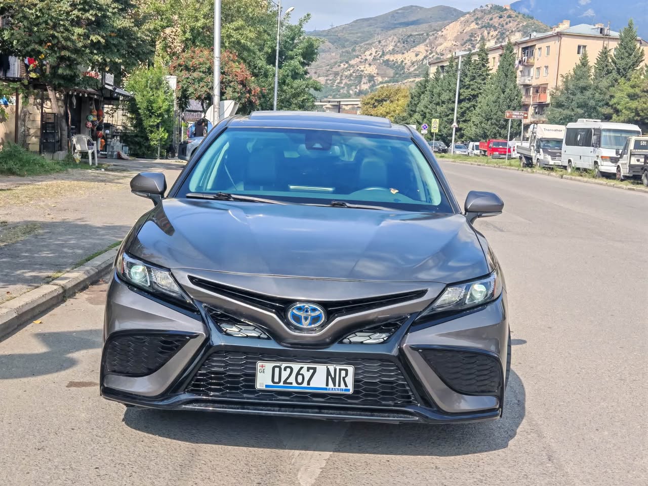Toyota Camry Hybrid 2022 — 17,000$