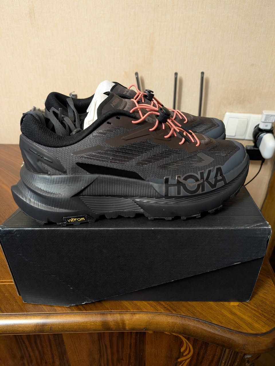 HOKA Mafate, размер 41-41.5, новый