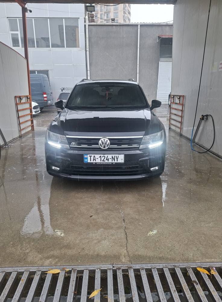 Volkswagen Tiguan 2021წ. 12000$