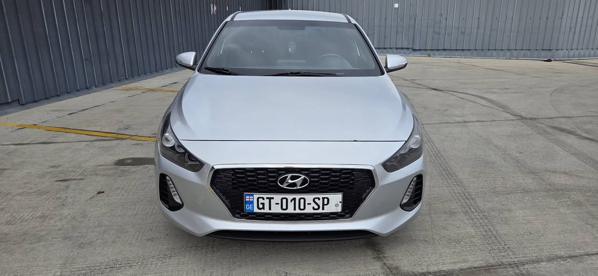 2017 Hyundai Elantra GT - $8,300