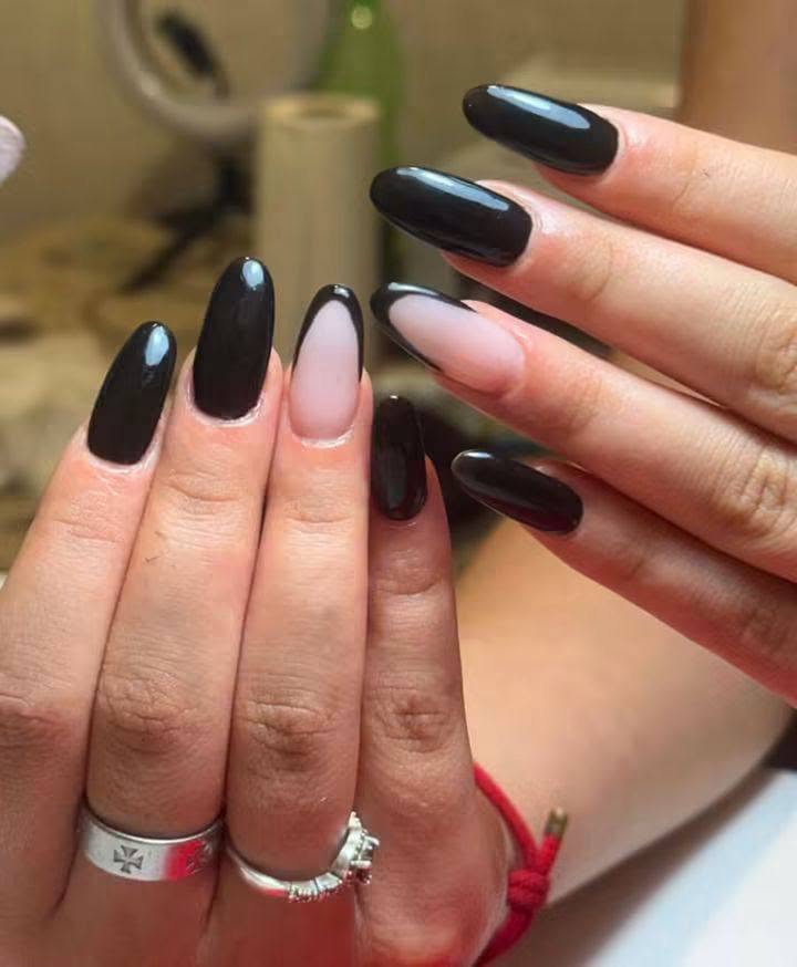 📍 Kutaisi, Avangard 💅🏻✨ 💖 Gellak - 20₾