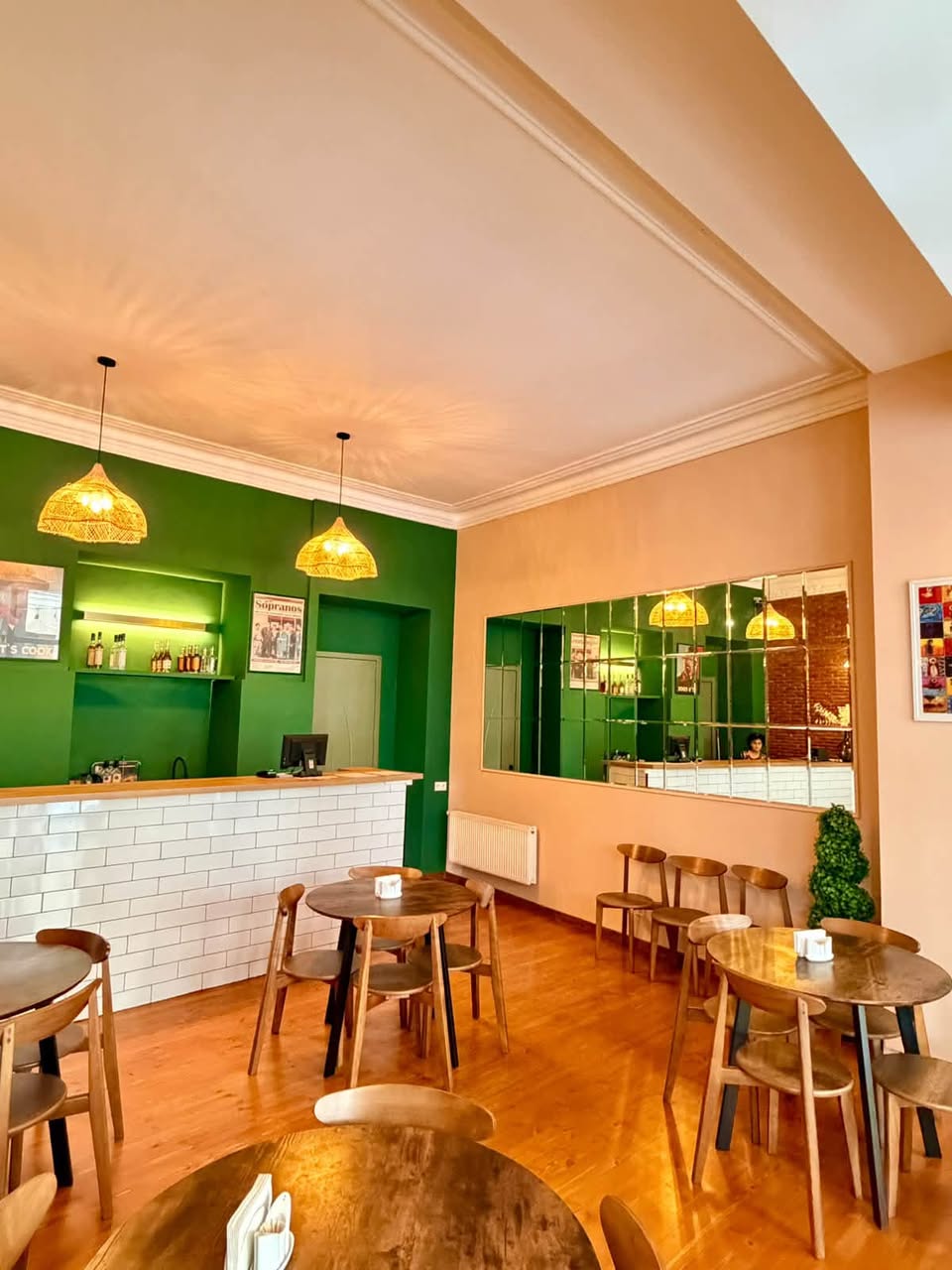 Satılır, restoran biznesi, tam təchiz olunub