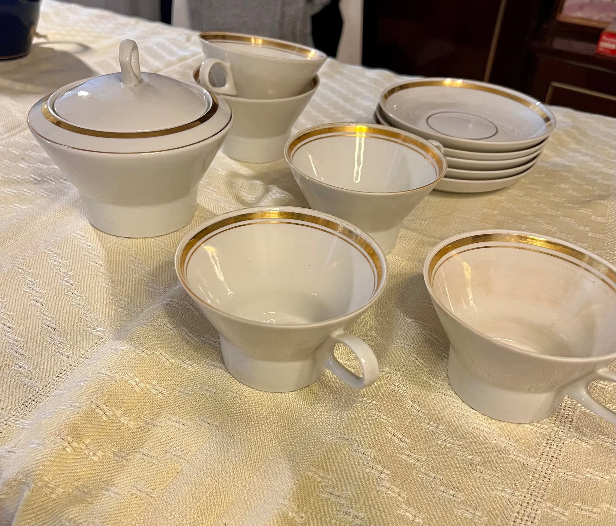 Dulux boyasının klasik çay servisi satılık