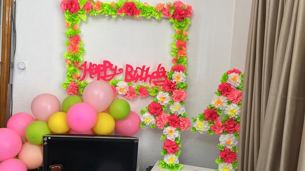 For sale birthday decorations, possible to modify