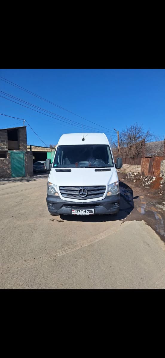 Mercedes Sprinter 2018 — 19,500$