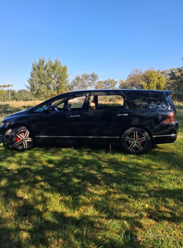 2004-cü il 2.4 v-teci. Təbii qazda. Qiyməti 2,500$