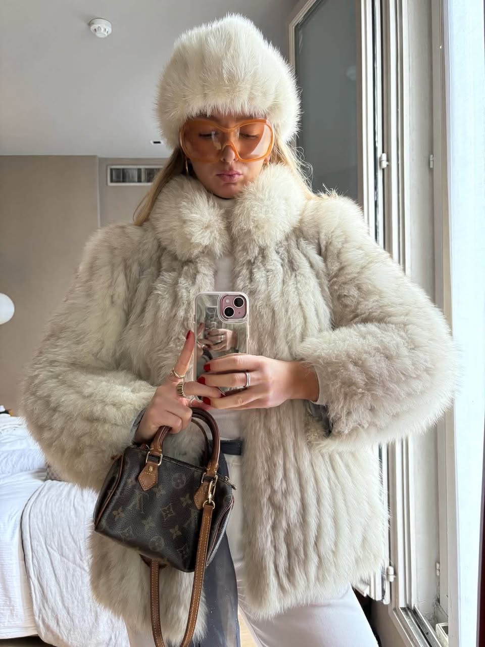 🧥 Yuxarı geyim (ölçü 38): Təbii — 250₾