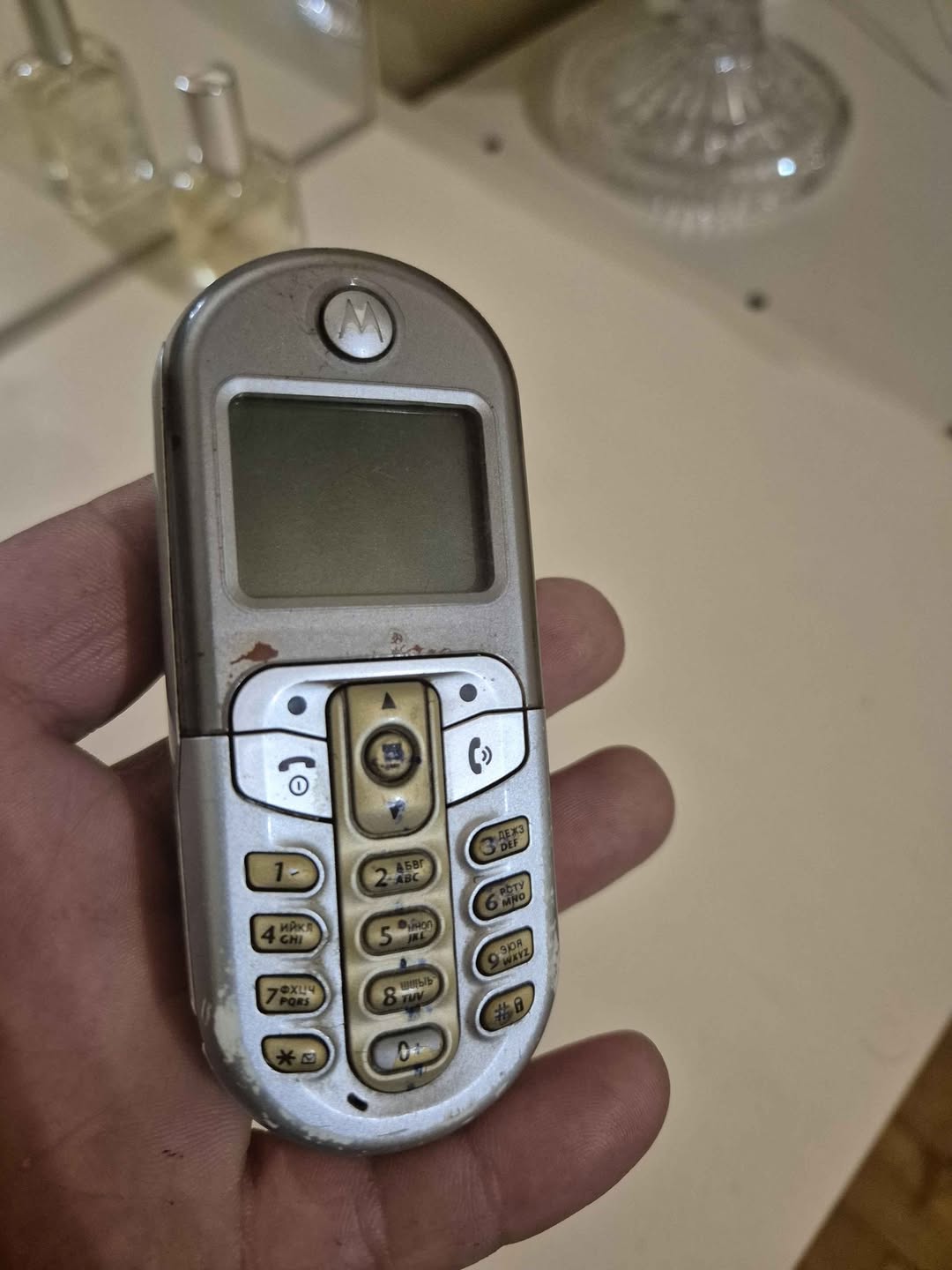 Motorola ტელეფონი, ბატარეის გარეშე