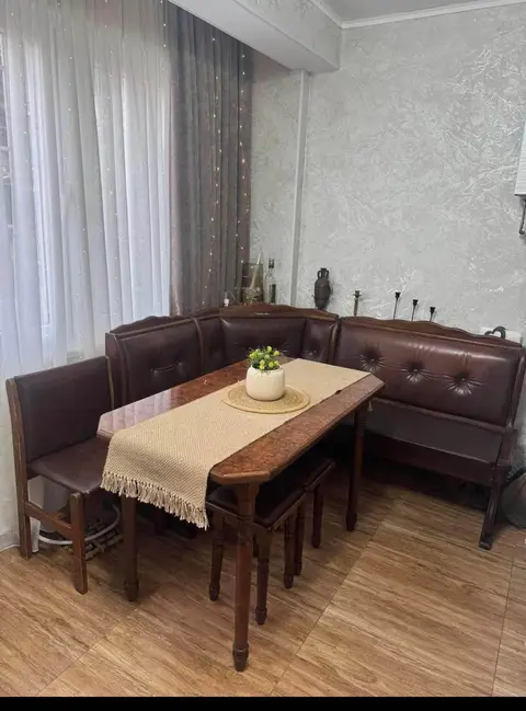 ხის სამზარეულოს კუთხის სკამი სათავსოთი