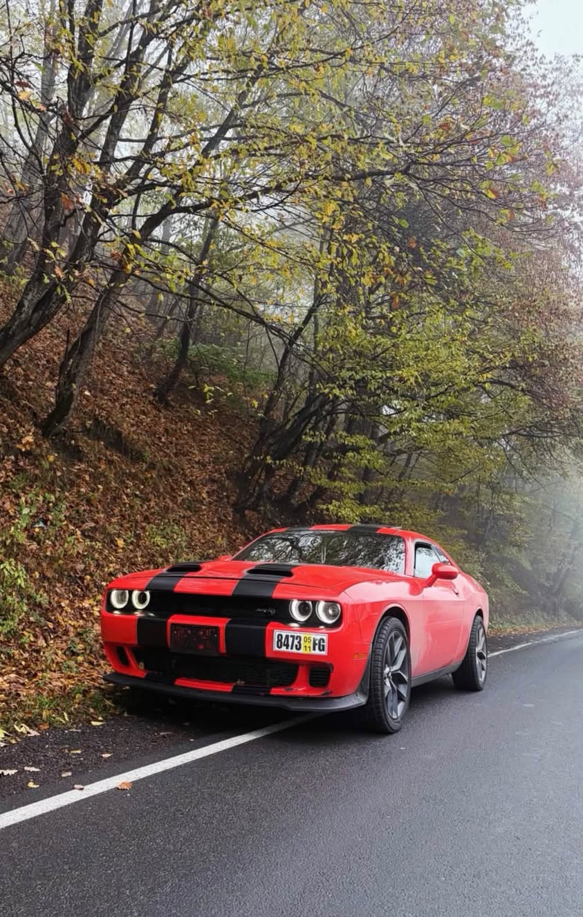 Dodge Challenger 2019 — 25,000$