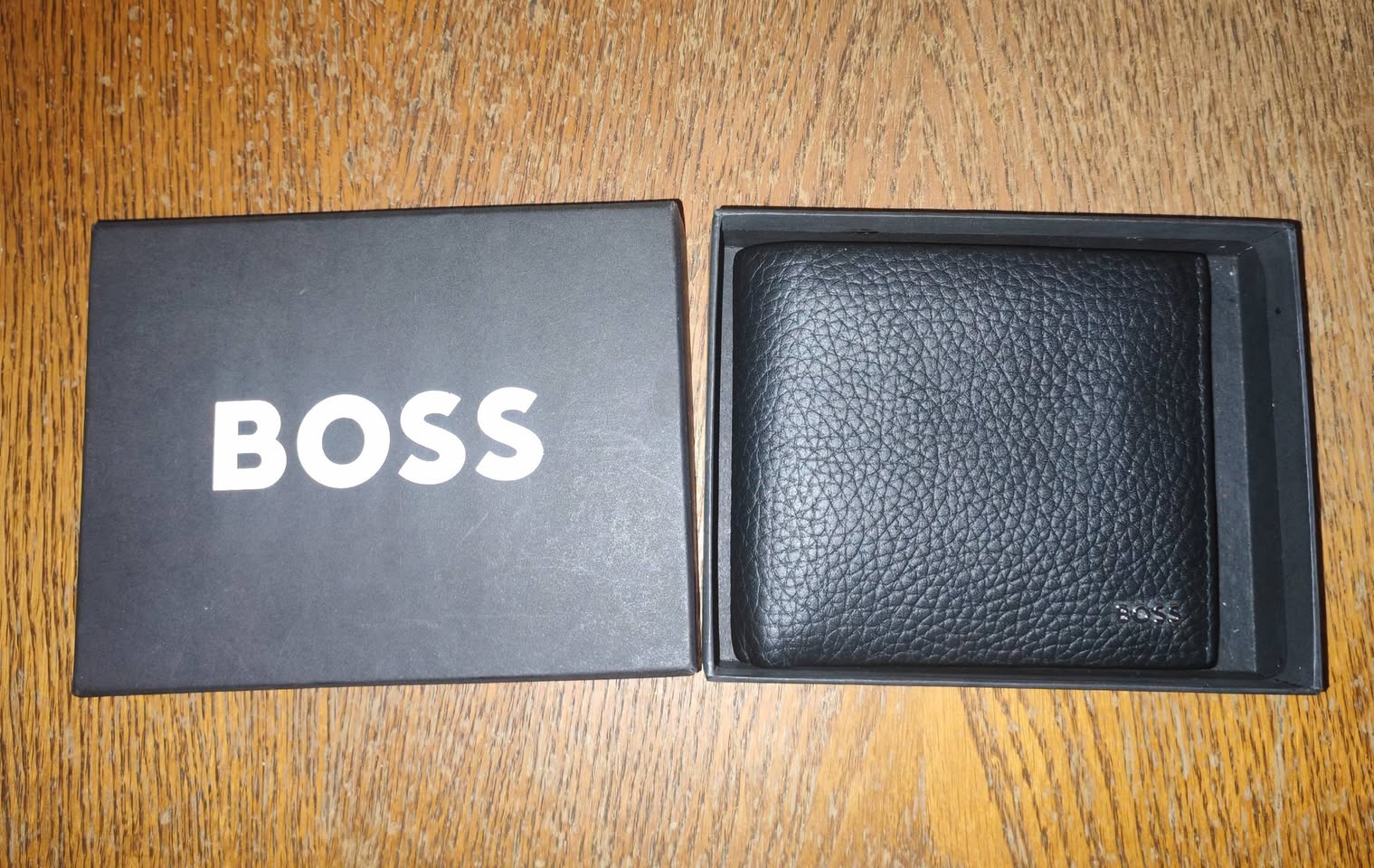 BOSS dəri pul kisəsi, qutusu ilə