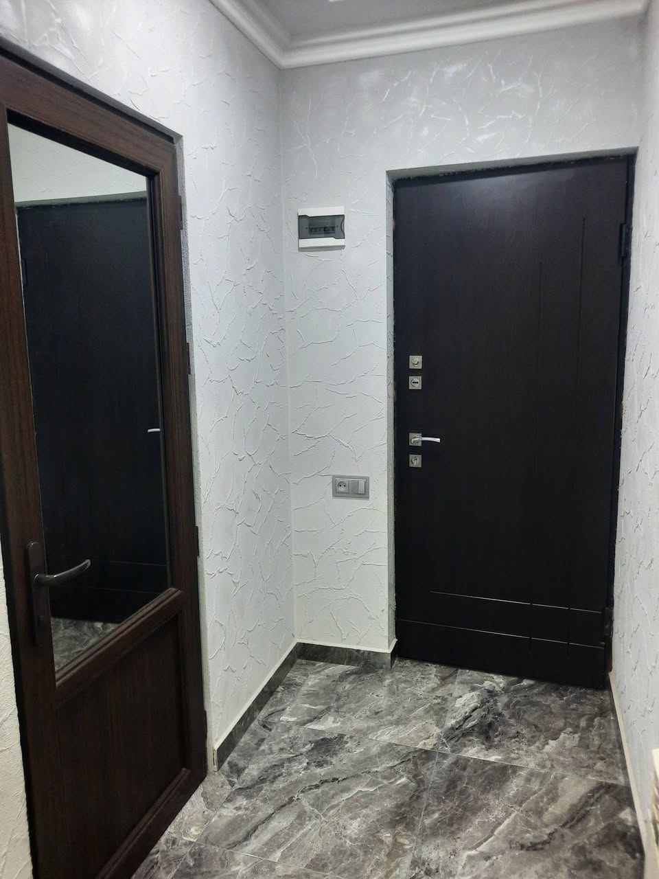 Satılır mənzil, Çarəncavan