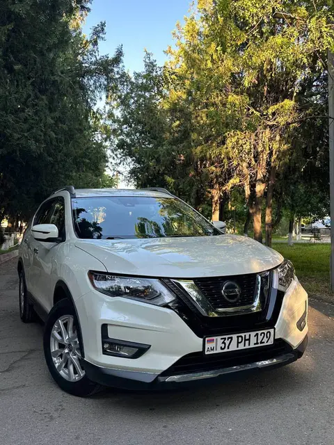 Nissan Rogue 2020