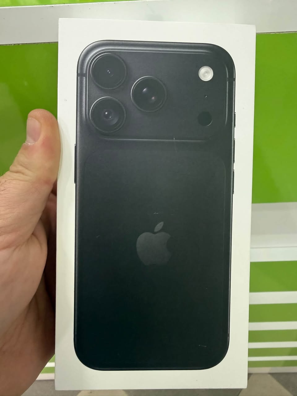 iPhone 18 Pro sealed, black