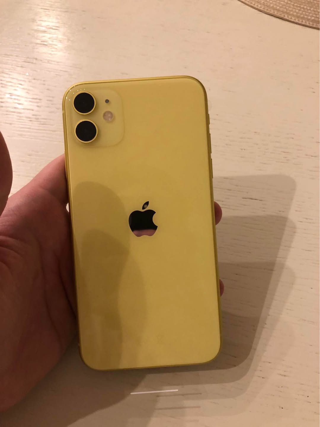 iPhone 11, ყვითელი, კარგ მდგომარეობაში