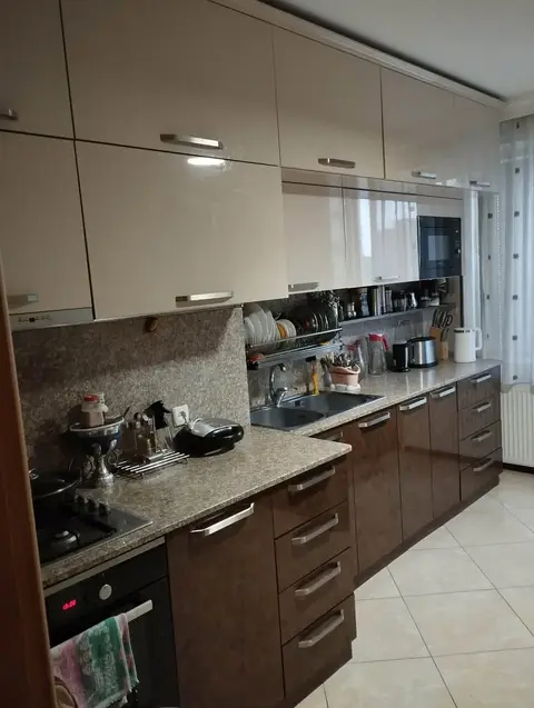 Satılır 3-otaqlı mənzil, Rustavi
