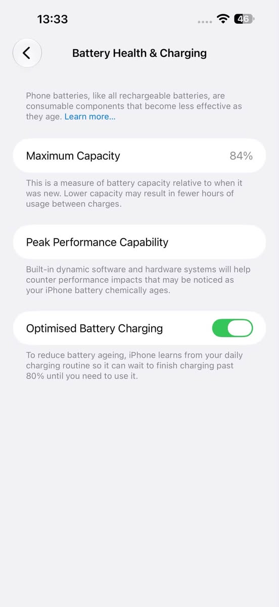 iPhone 14 Pro Max, cracked screen