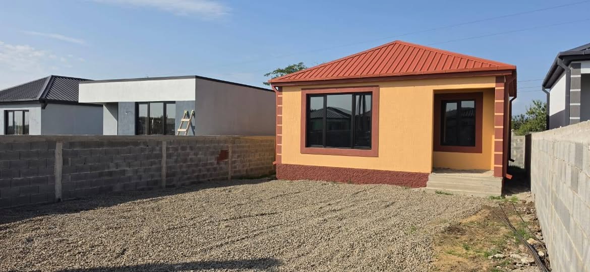 სახლი, თბილისი — $77,000