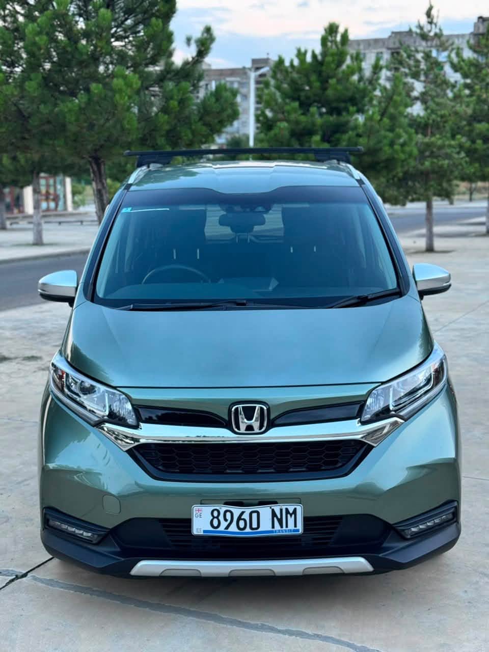 Honda Freed Crosstar Hybrid 2021