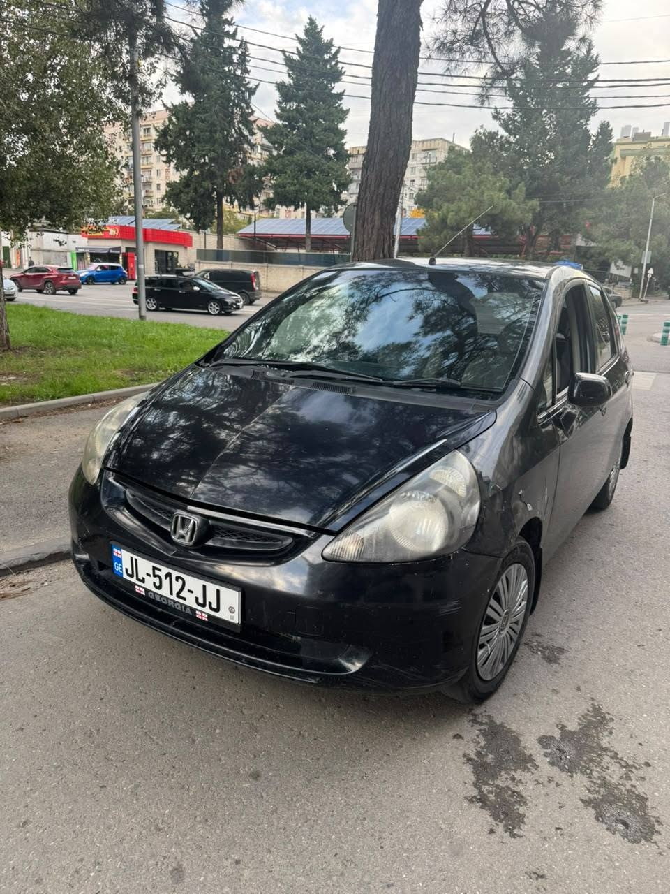 For sale. 2004. 1.3. Ideally arranged has defects on the wheels