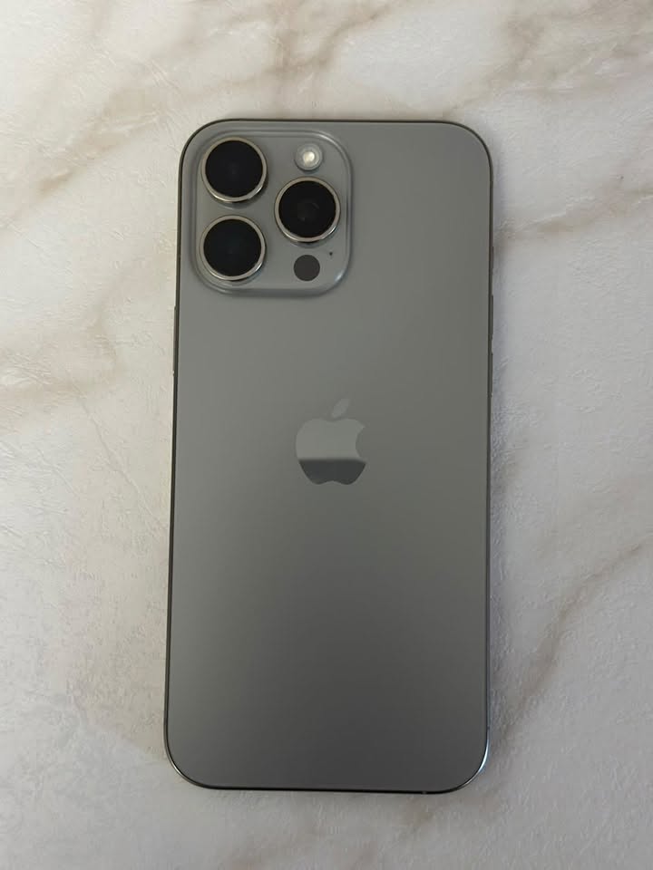 iPhone 16 Pro Max in ideal condition