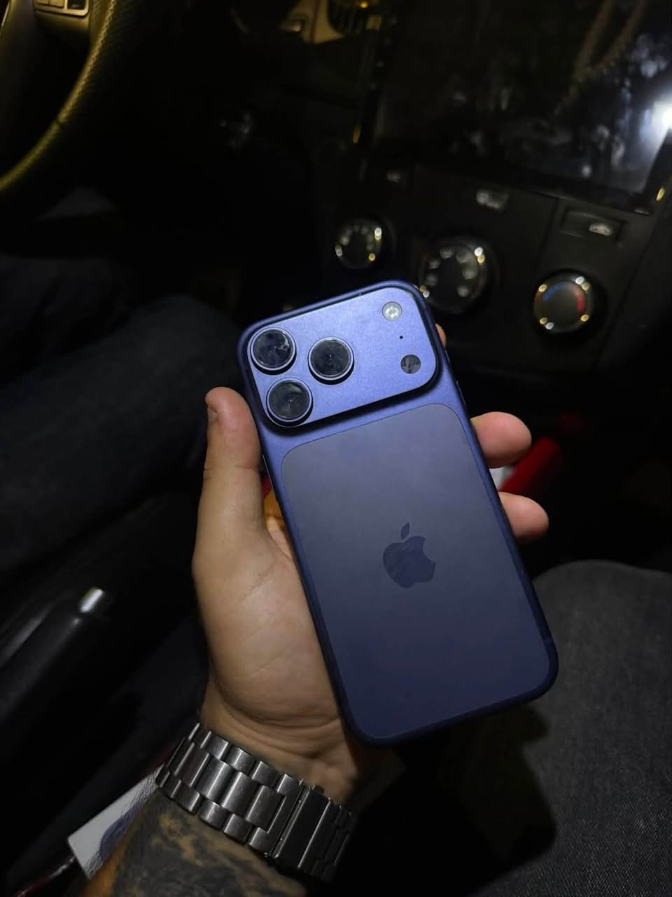 iPhone 17 Pro заряжен на 100%